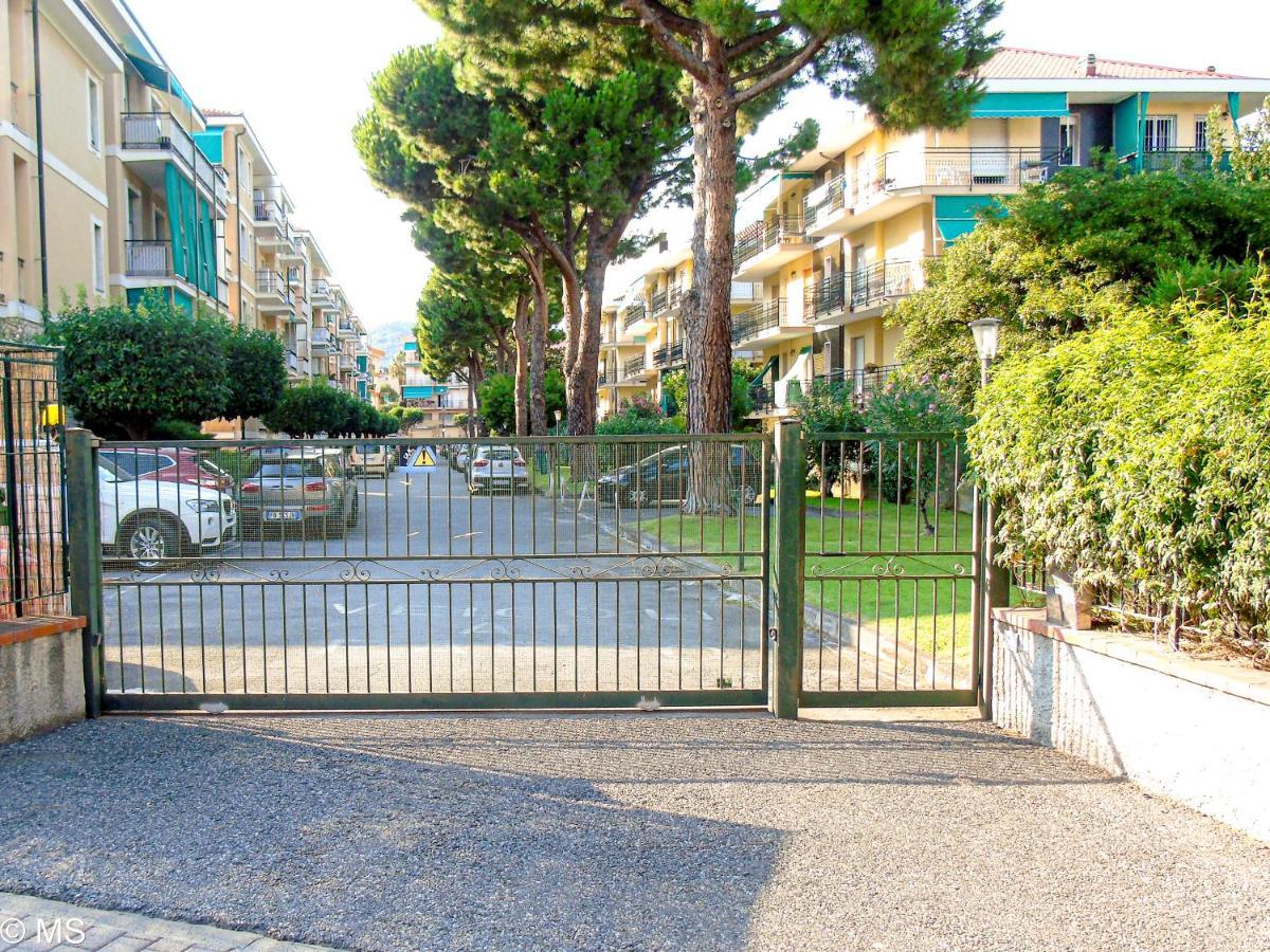 Pietra Home, Posto Auto, Ac ,Wifi, 150Mt Dal Mare Pietra Ligure Εξωτερικό φωτογραφία